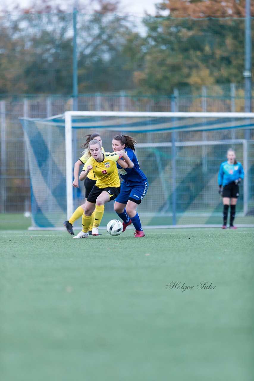 Bild 296 - F SSC Hagen Ahrensburg - SV Frisia 03 Risum-Lindholm : Ergebnis: 2:0